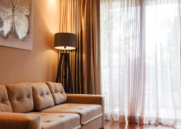 Luxury Dreamland Oasis Apartments