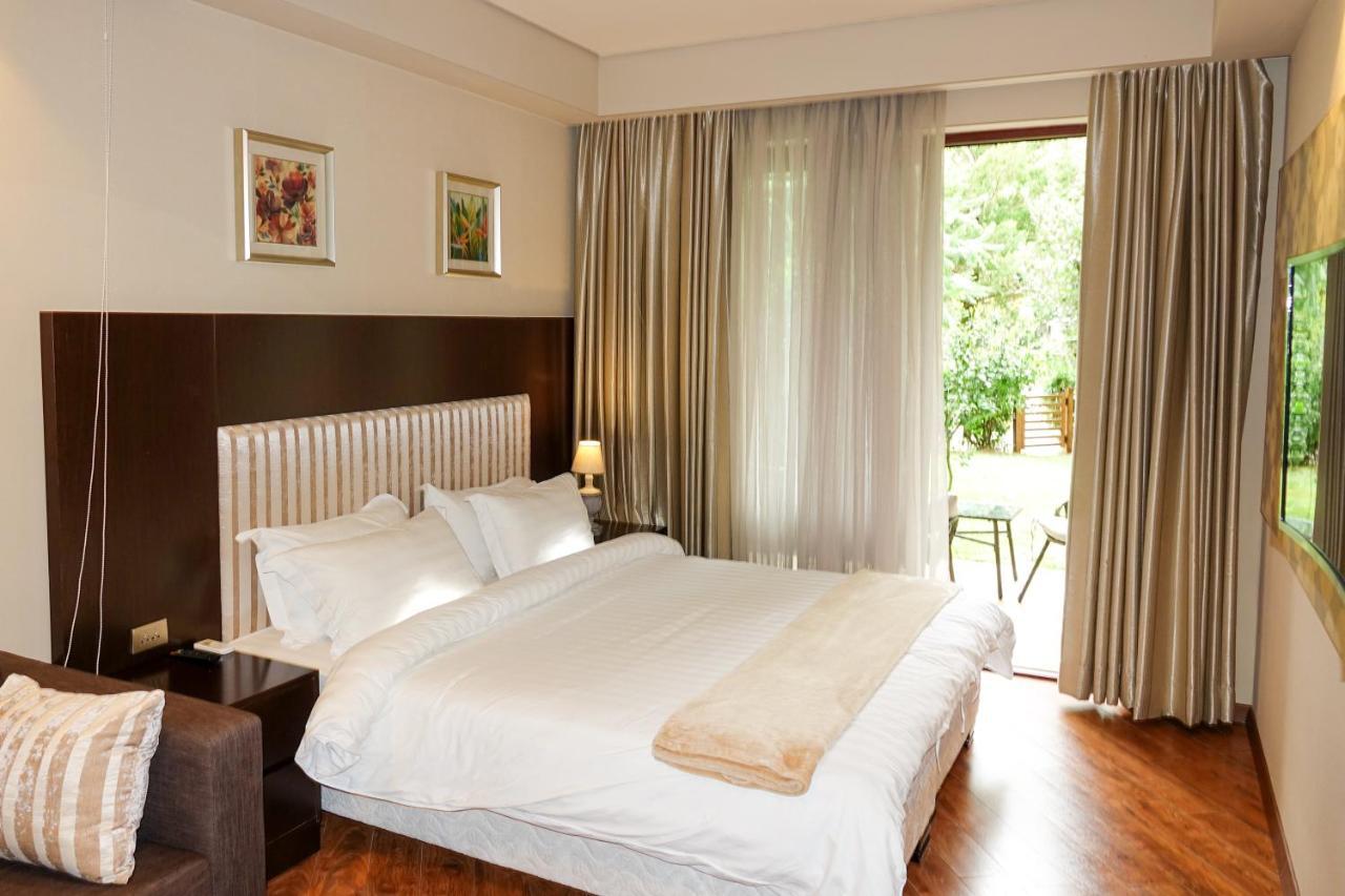 Luxury Dreamland Oasis Apartment Chakvi