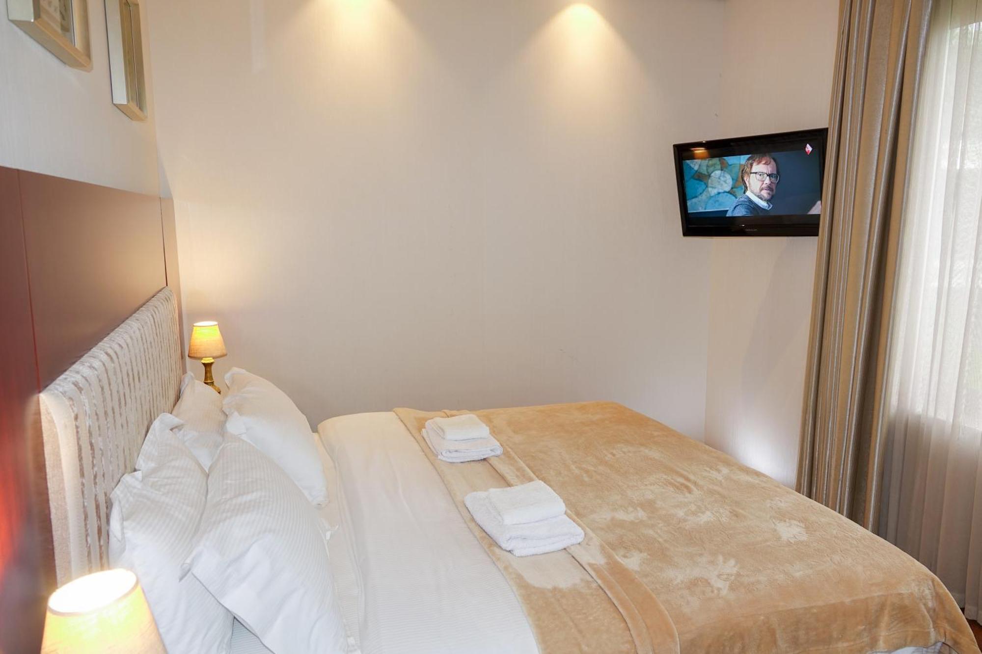 Luxury Dreamland Oasis Apartment Chakvi